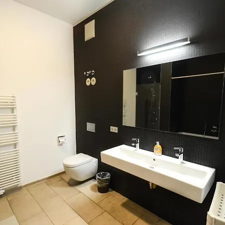 Apartment High-quality In The Heart Of 4 Stuttgart